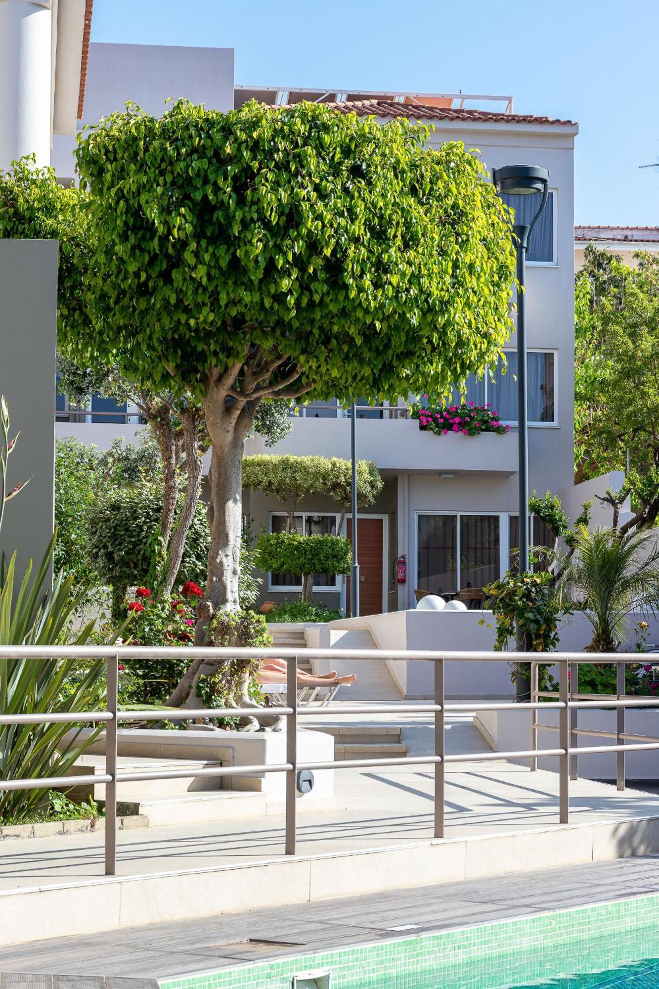 Creta Elena Aparthotel Chania  ภายนอก รูปภาพ